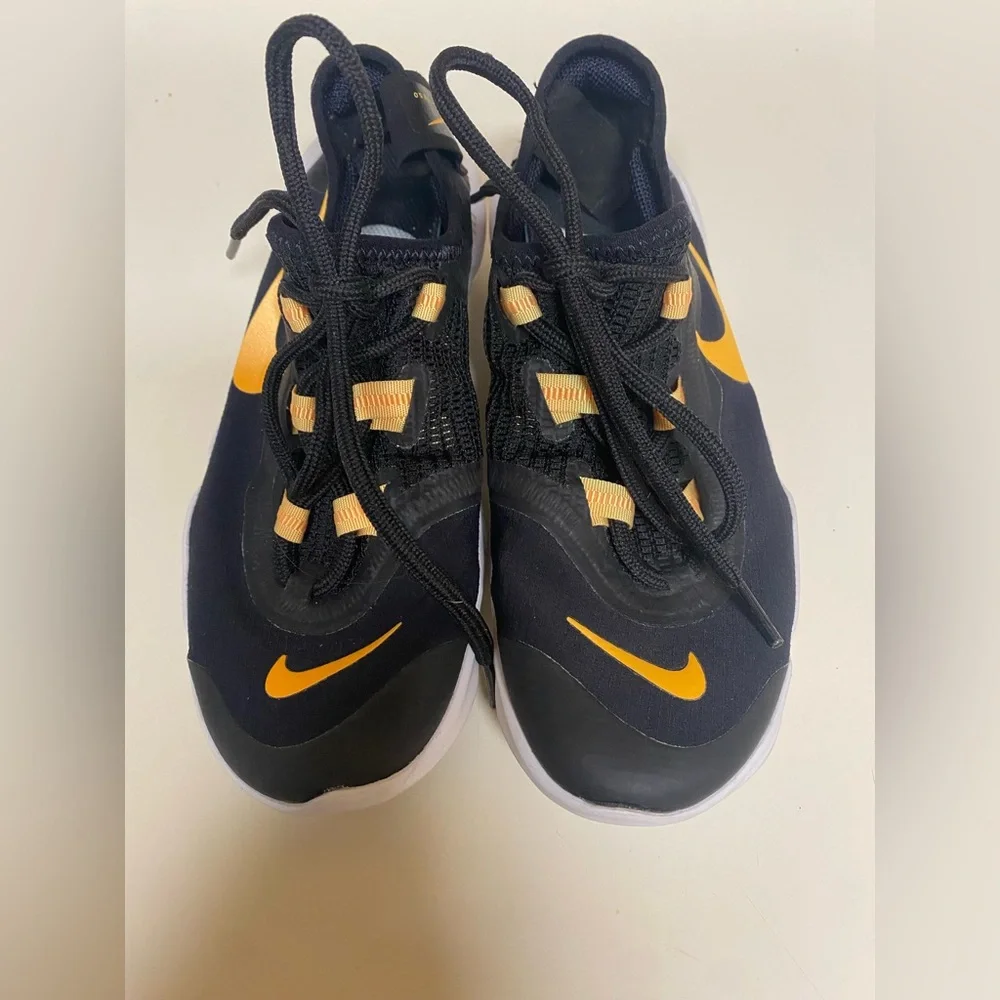 Nike Free RN 5.0 (2020 edition) Nike By You Black‎ and Gold Women’s Size 5.5